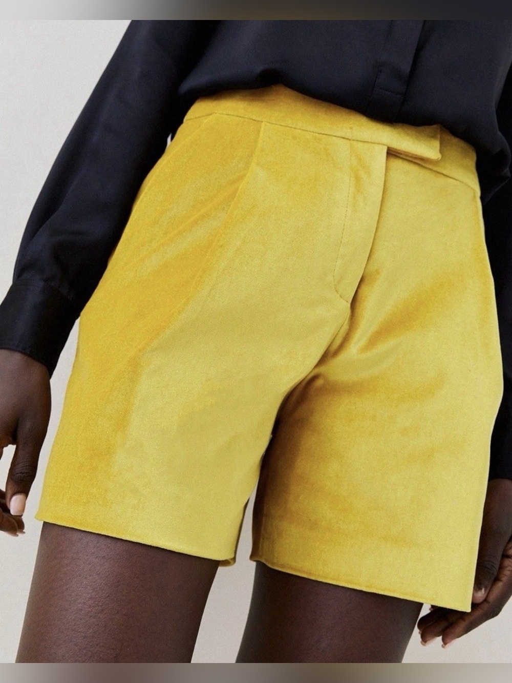 Karen Millen Soft Lined Mustard Yellow Velvet Pleated A-Line Dress Shorts Size 4